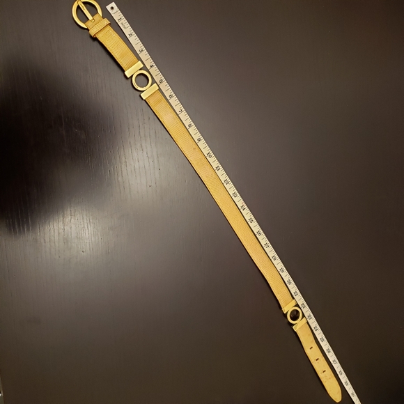 Ferragamo 2101 tan snake print leather belt with gold tone buckle - Picture 3 of 9